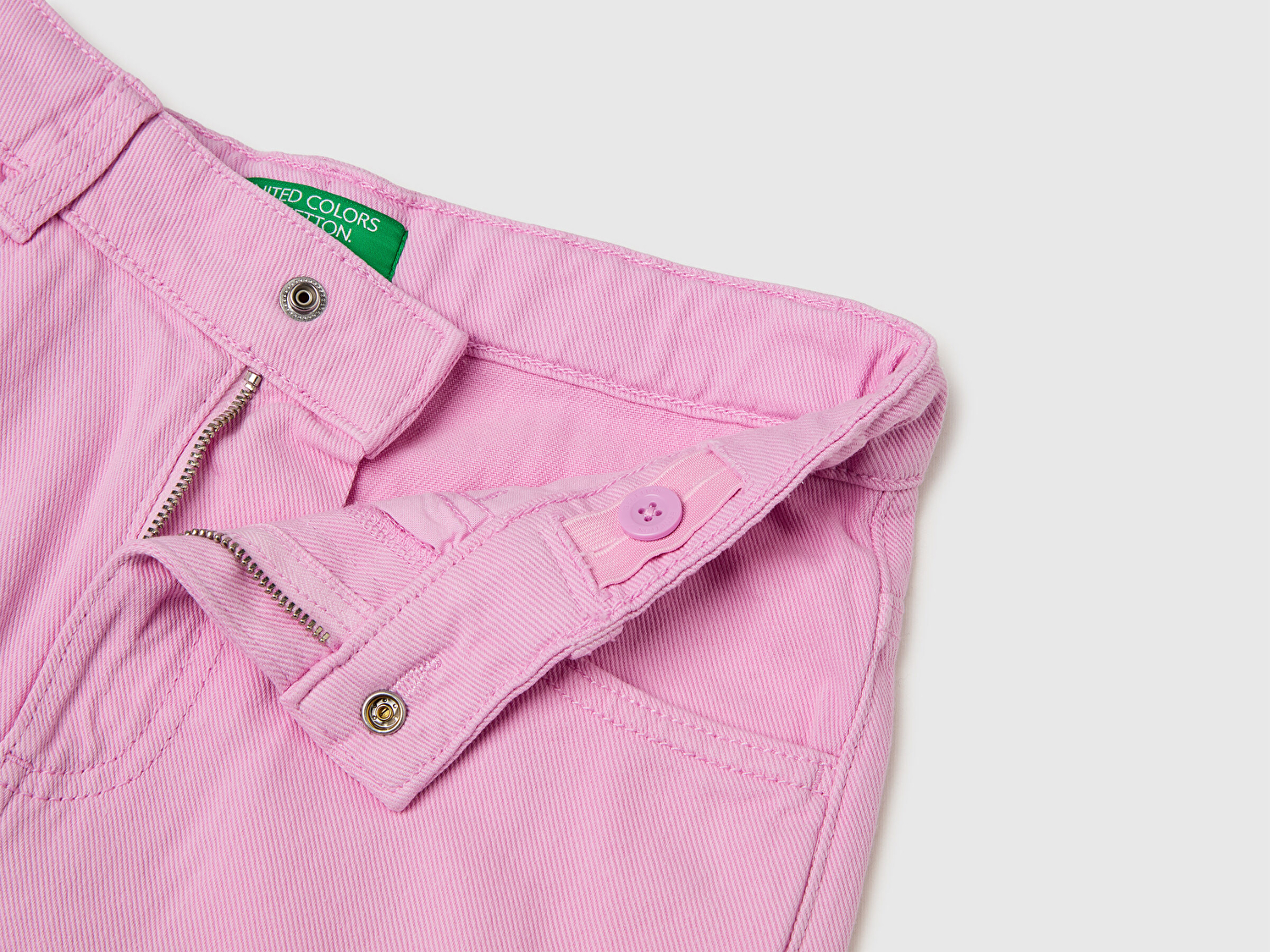 Benetton Kız Çocuk Lila Arkası Logo İşlemeli Boyalı Paçası Kıvrık Pantolon