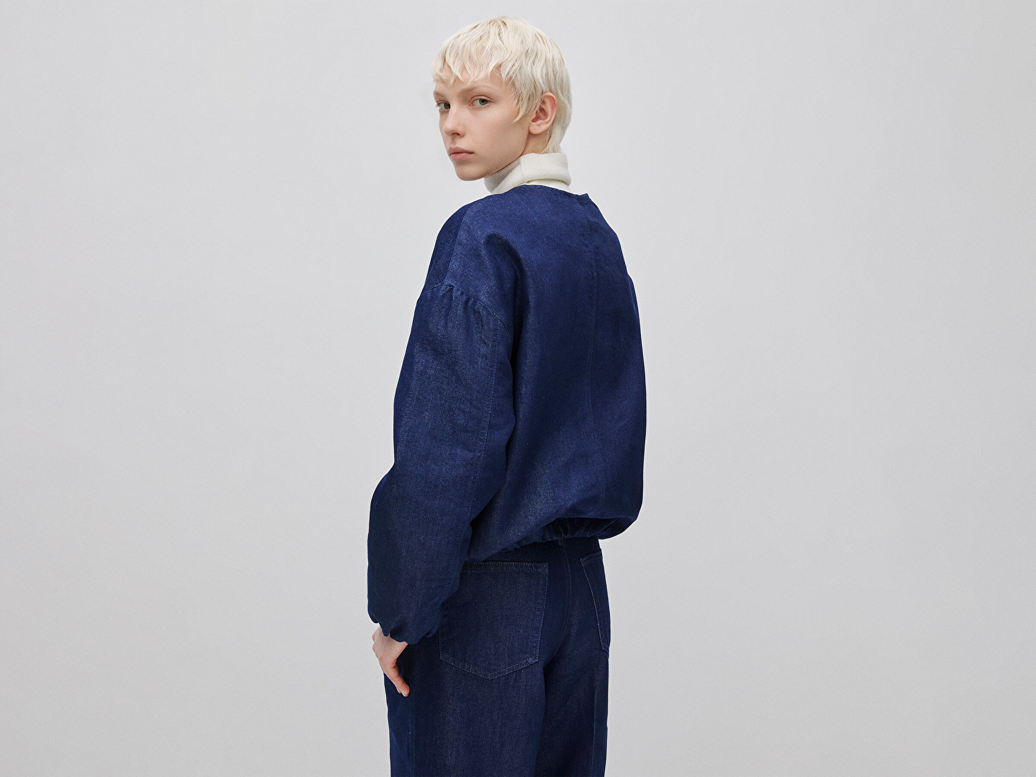 Benetton Kadın Lacivert Pamuk Karışımlı Büzgülü Oversize Denim Bomber Ceket