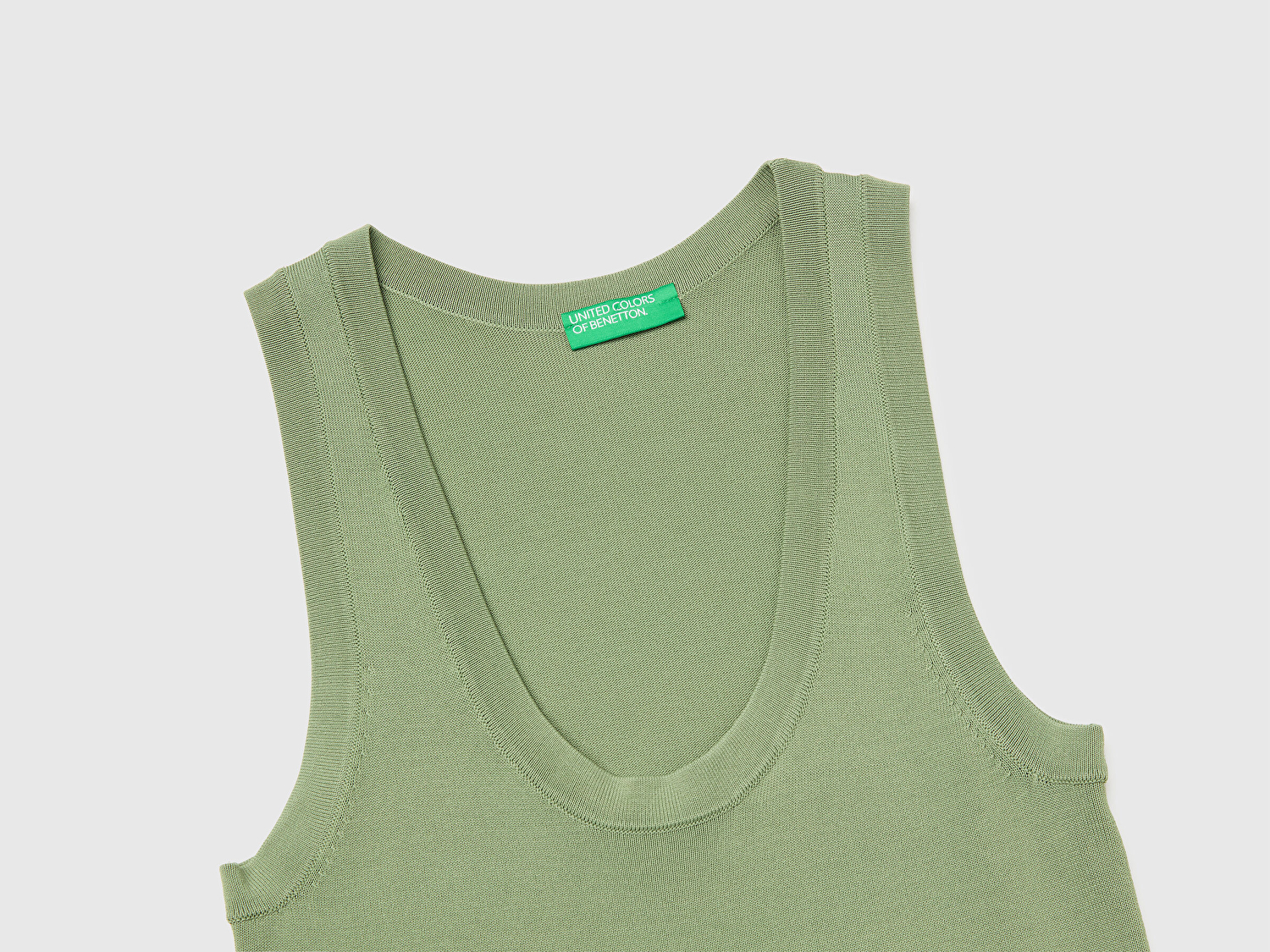 Benetton Kadın Haki Viskoz Karışımlı Slim Fit Geniş Yuvarlak Yaka Atlet