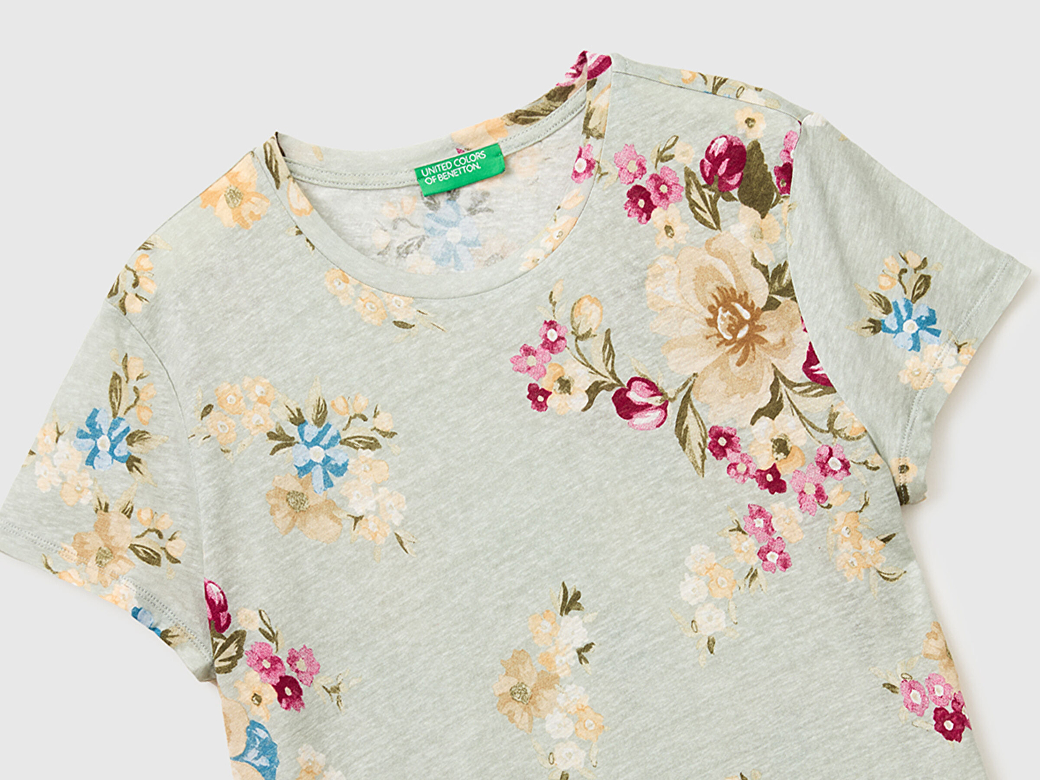 Benetton Kadın Su Yeşili Keten ve Viskoz Karışımlı Çiçek Baskılı Bisiklet Yaka T-Shirt