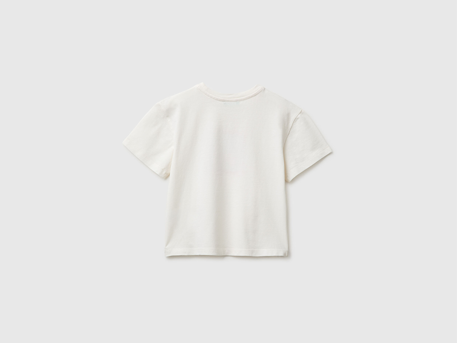 Benetton Kız Bebek Beyaz Aplike İşlemeli Kısa Kollu Bisiklet Yaka T-Shirt