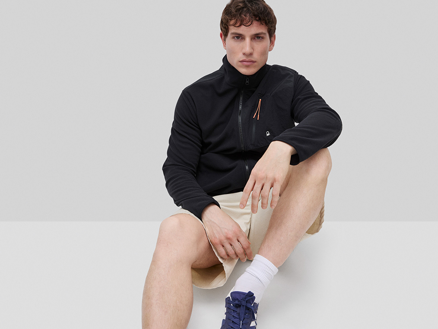 Benetton Erkek Siyah  Deri Detaylı Logolu Fermuarlı Sweatshirt