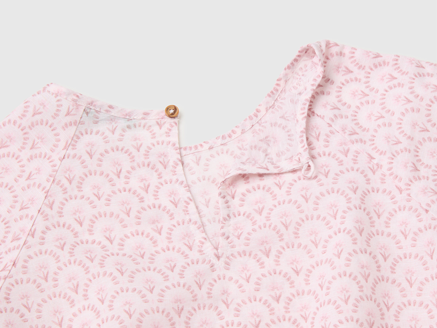 Benetton Kız Çocuk Toz Pembe Tamamı Baskılı Omuz Dekolteli Baskılı Bluz