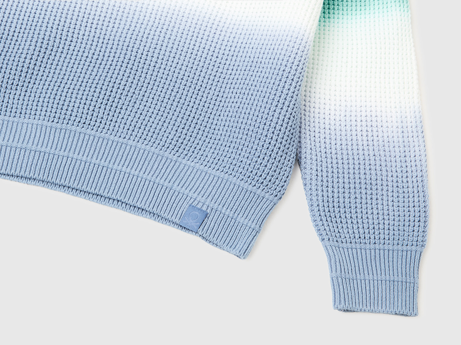Benetton Erkek Çocuk Havacı Mavi Renk Geçişli Waffle Örgü Yuvarlak Yaka Kazak
