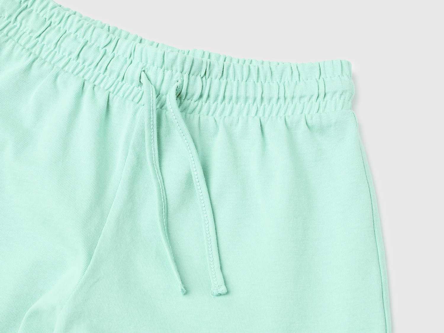 Benetton Kız Bebek Su Yeşili İşleme Logo Detaylı Regular Fit Bermuda Şort