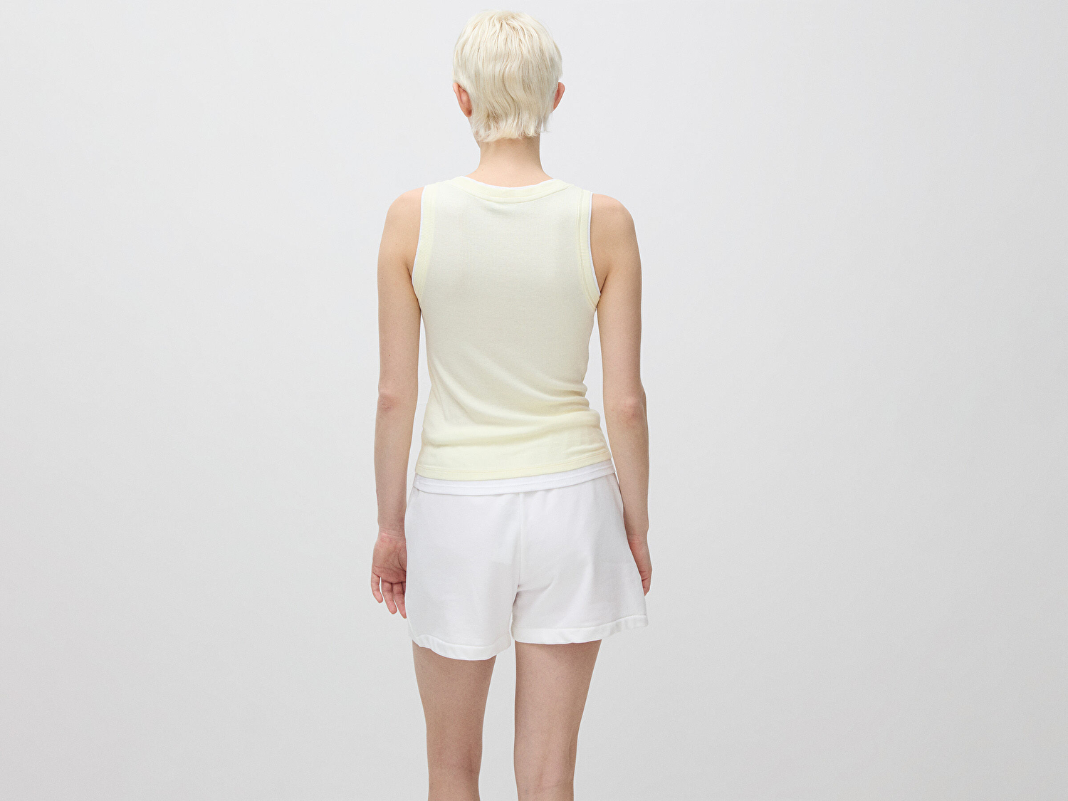 Benetton Kadın Açık Sarı Viskoz Karışımlı Ribanalı Kontrast Detaylı Slim Fit Atlet