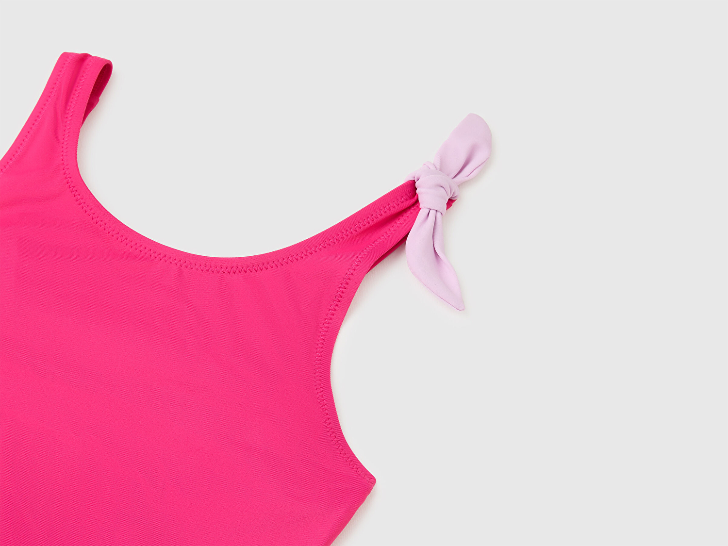 Benetton Kız Çocuk Pembe Omuz Askısı Kontrast Fiyonk Detaylı Mayo
