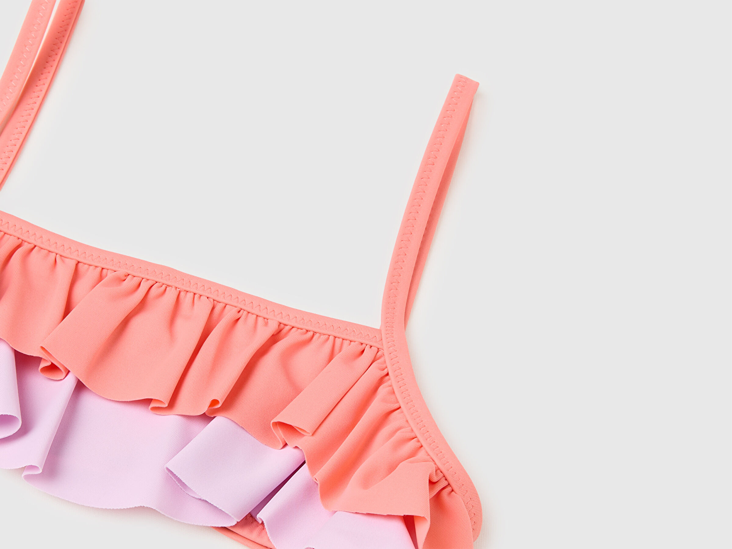 Benetton Kız Çocuk Mercan Fırfır Detaylı Renk Bloklu Bikini Takımı