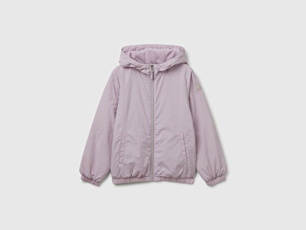 Kız Çocuk Lila Simli Logo Detaylı Cepli Kapüşonlu Jarse Yağmurluk