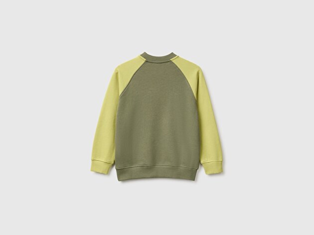 Benetton Erkek Çocuk Haki Önü İşlemeli Ribanalı Reglan Kollu Bisiklet Yaka Sweatshirt