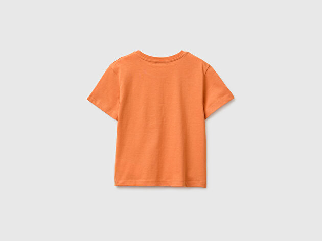 Benetton Erkek Bebek Turuncu Önü Su Geçirmez Baskı Detaylı Bisiklet Yaka T-Shirt