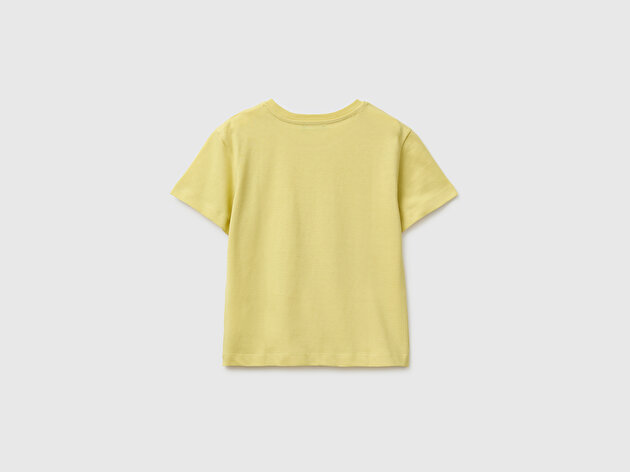 Benetton Erkek Bebek Sarı Önü Su Geçirmez Baskı Detaylı Bisiklet Yaka T-Shirt
