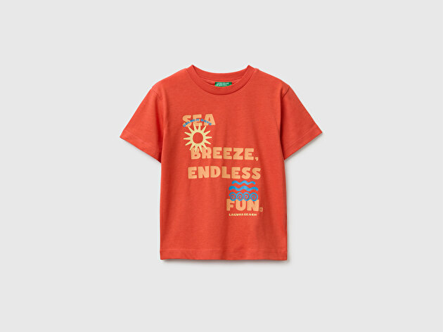 Benetton Erkek Bebek Kırmızı Önü Baskı Detaylı Relaxed Fit T-Shirt