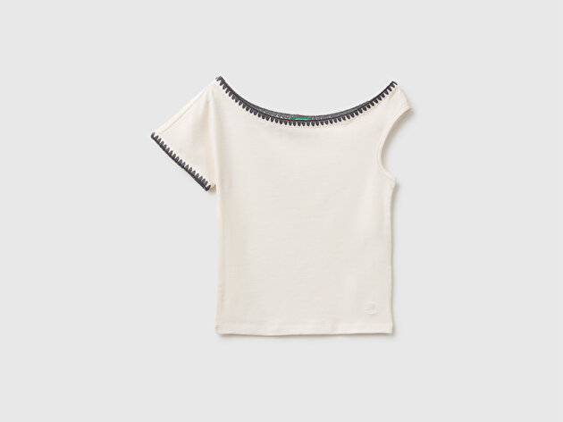 Benetton Kız Çocuk Ekru Asimetrik Yaka İşleme Detaylı T-Shirt