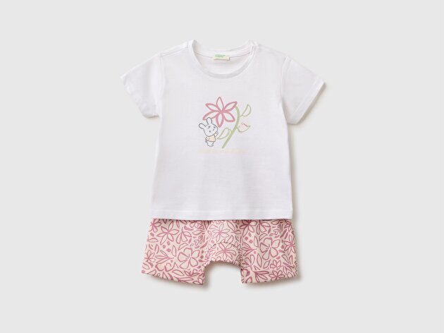 Benetton Bebek Toz Pembe Önü Baskılı Bisiklet Yaka T-Shirt ve Lastikli Şort Takımı