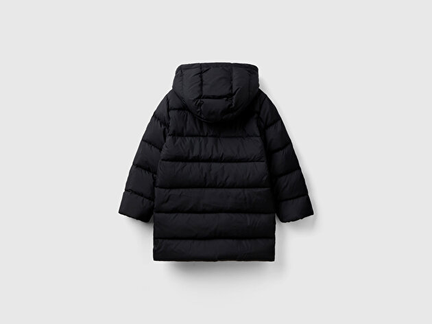 Benetton Erkek Çocuk Siyah Logo İşlemeli Kaztüyü Uzun Mont