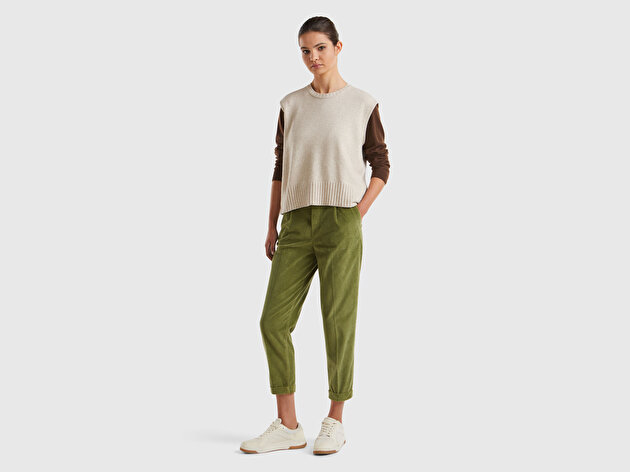 Benetton Kadın Krem Yün ve Viskoz Karışımlı Bisiklet Yaka Kolsuz Kazak