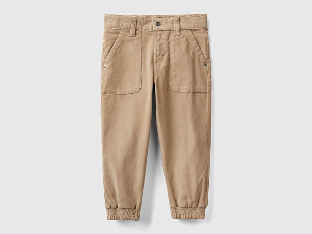 Benetton Erkek Bebek Bej Arka Cebi Logo Detaylı Lastik Paça Kadife Pantolon