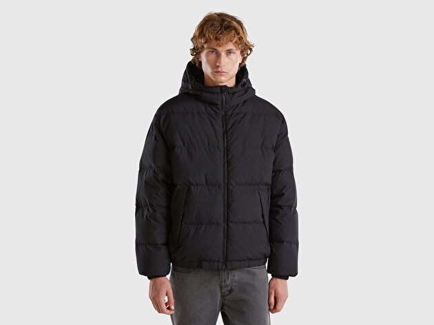 Benetton Erkek Siyah Kaz Tüyü Dolgulu Yanları Cepli Gizli Fermuarlı Kapüşonlu Mont