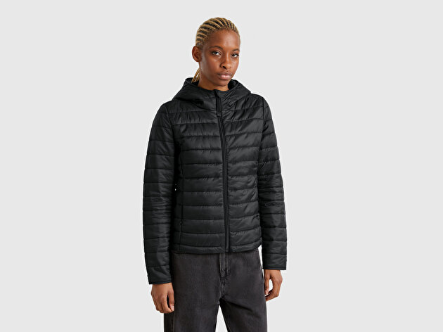 Benetton Kadın Siyah Polyester Dolgulu Feramuarlı Kapüşonlu Slim Fit Puffer Mont