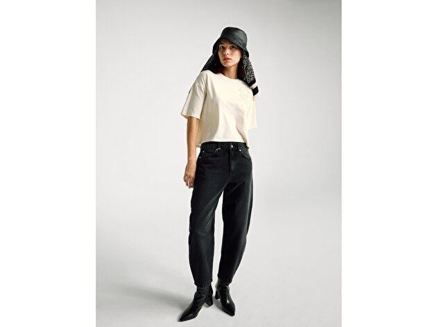 Benetton Kadın Krem Koton Karışımlı Çiçek Aplikeli T-Shirt