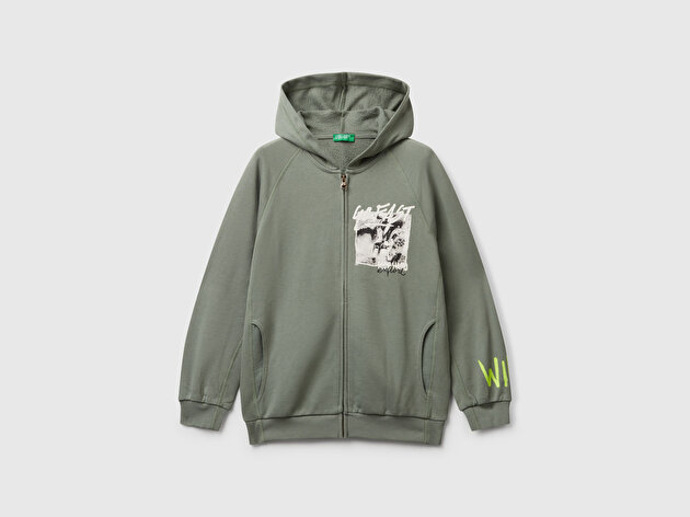 Benetton Erkek Çocuk Haki Önü ve Arkası Baskılı Fermuarlı Yan Cepli Sweatshirt