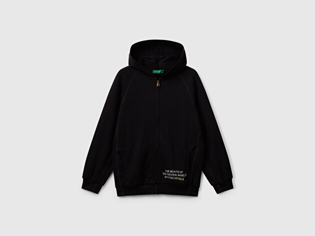Benetton Erkek Çocuk Siyah Önü ve Arkası Baskılı Fermuarlı Yan Cepli Sweatshirt