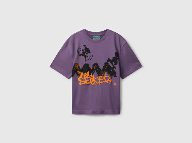 Benetton Erkek Çocuk Mor Çok Renkli Peanuts Baskılı Kolu Logo Etiketli Comfort Fit T-shirt