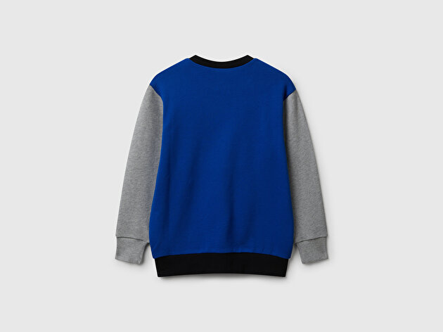 Benetton Erkek Çocuk Mavi-Gri Önü Logo Baskılı Bisiklet Yaka Regular Fit Sweatshirt