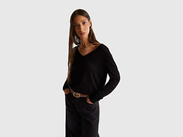 Benetton Kadın Siyah Viskoz ve İpek Karışımlı V Yaka Triko Kazak