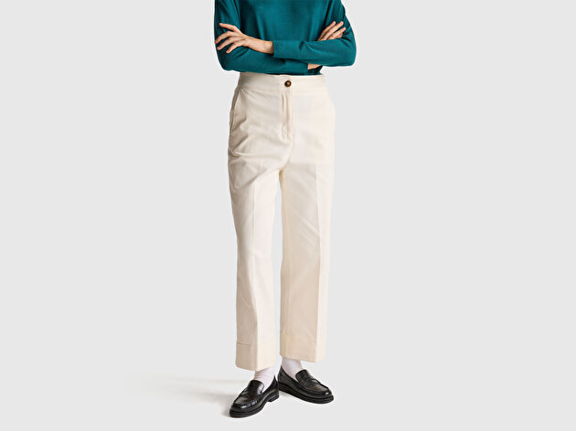 Benetton Kadın Krem Pamuk Karışımlı Düğmeli Paçası Katlamalı Pantolon