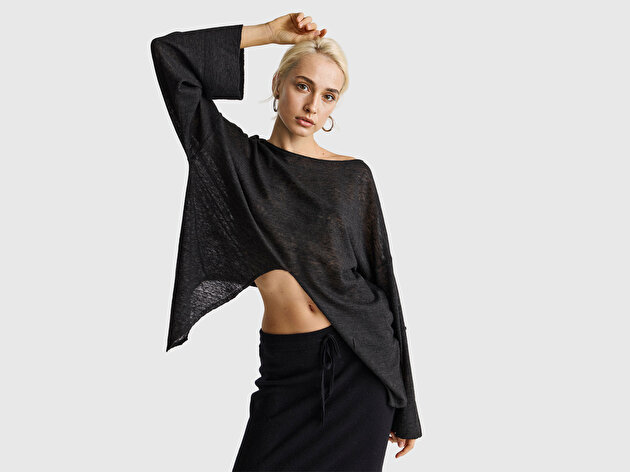 Benetton Kadın Siyah Alpaka ve Yün Karışımlı Düğme Detaylı Beli Bağlamalı Kazak