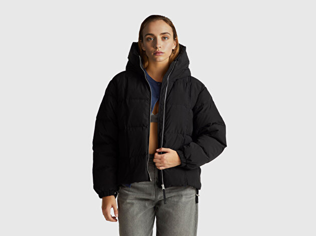 Benetton Kadın Siyah Kuş Tüyü Kapüşonlu Fermuarlı Kolu Lastikli Şişme Mont