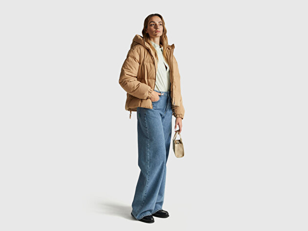 Benetton Kadın Açık Kahverengi Kuş Tüyü Kapüşonlu Fermuarlı Kolu Lastikli Şişme Mont