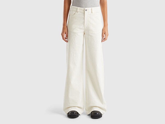 Benetton Kadın Krem Pamuk Karışımlı Arkası Logo Etiketli Geniş Paça  Kadife Pantolon