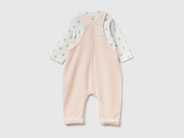 Benetton Bebek Ekru-Toz Pembe Desenli Uzun Kollu T-shirt ve Tavşan İşlemeli Salopet Takım