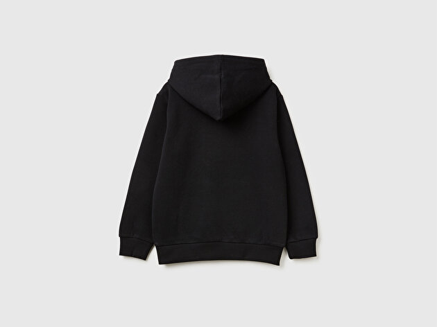 Benetton Erkek Çocuk Siyah Önü Logo Baskılı Cepli Nervürlü Kapüşonlu Sweatshirt