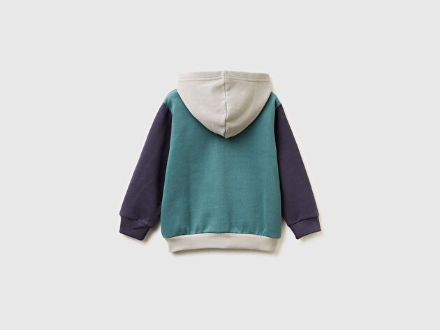 Benetton Erkek Bebek Koyu Yeşil-Gri Önü Logo Baskılı Fermuarlı Regular Fit Kapüşonlu Sweatshirt