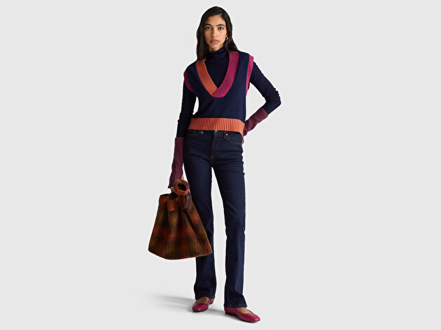 Benetton Kadın Lacivert Akrilik ve Yün Karışımlı Ribana Detaylı V Yaka Kolsuz Kazak