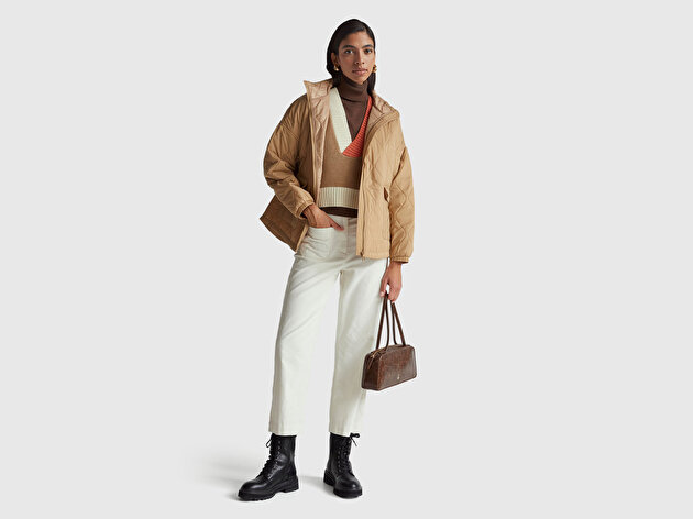 Benetton Kadın Açık Kahverengi Akrilik ve Yün Karışımlı Ribana Detaylı V Yaka Kolsuz Kazak