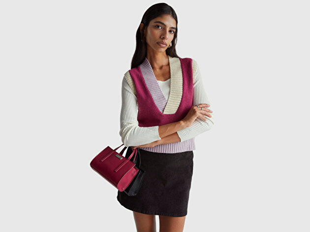 Benetton Kadın Koyu Pembe Akrilik ve Yün Karışımlı Ribana Detaylı V Yaka Kolsuz Kazak