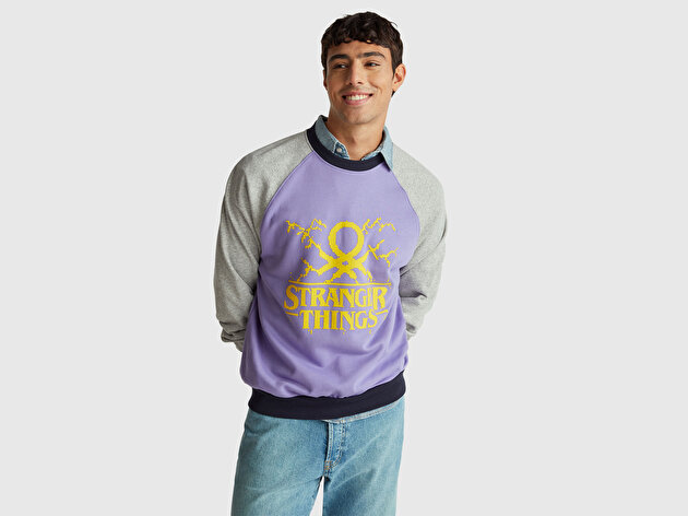 Benetton Erkek  %100 Pamuk Relaxed Fit Stranger Things Baskılı Sweatshirt