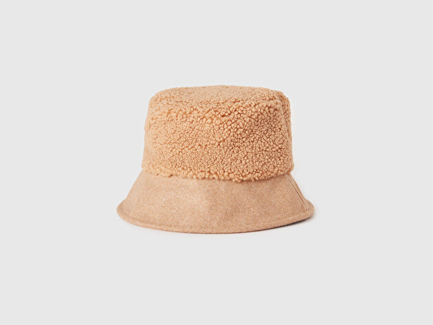 Benetton Kadın Taba Pamuk Karışımlı Logo Detaylı Suni Kürk Bucket Şapka
