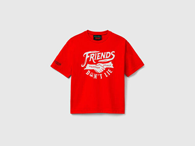 Benetton Erkek Çocuk %100 Pamuk Stranger Things Ön Baskılı Kısa Kollu T-Shirt