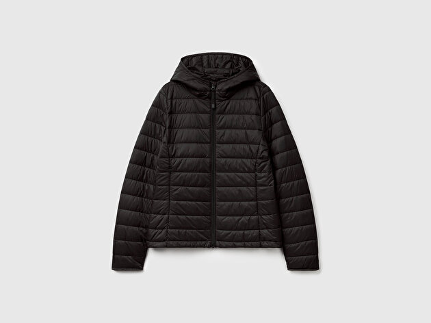 Benetton Kadın Siyah Polyester Dolgulu Feramuarlı Kapüşonlu Slim Fit Puffer Mont