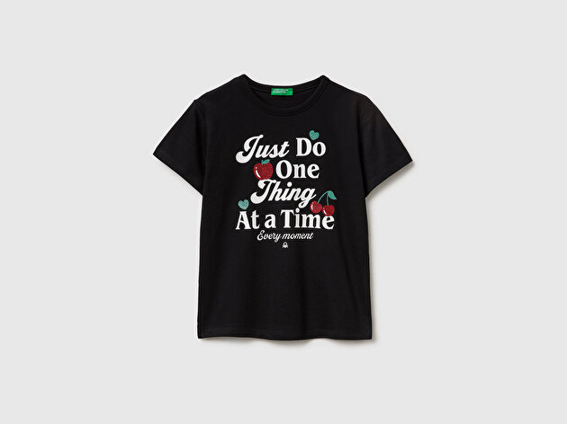 Benetton Kız Çocuk Siyah Simli Grafik Baskılı Yuvarlak Yaka T-Shirt