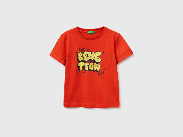 Benetton Erkek Bebek Kırmızı Önü Logo Baskılı Yuvarlak Yaka T-Shirt