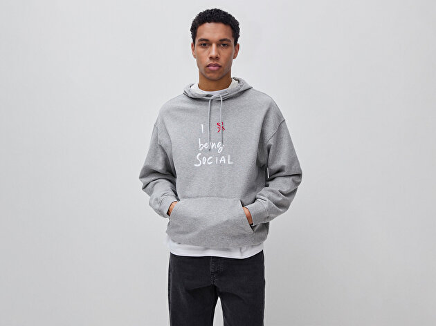 Benetton Erkek Gri Melanj  %100 Pamuk Grafik Baskılı Kapüşonlu Sweatshirt