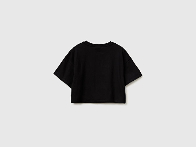 Benetton Kız Çocuk Siyah Su Bazlı Baskılı İşlemeli Kolu Logo Detaylı Boxy Fit T-Shirt