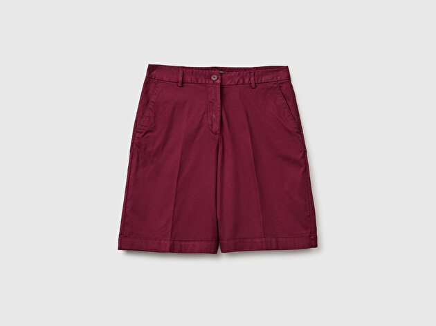 Benetton Kadın Bordo Pamuk Karışımlı Önü Düğmeli Regular Fit Bermuda Şort